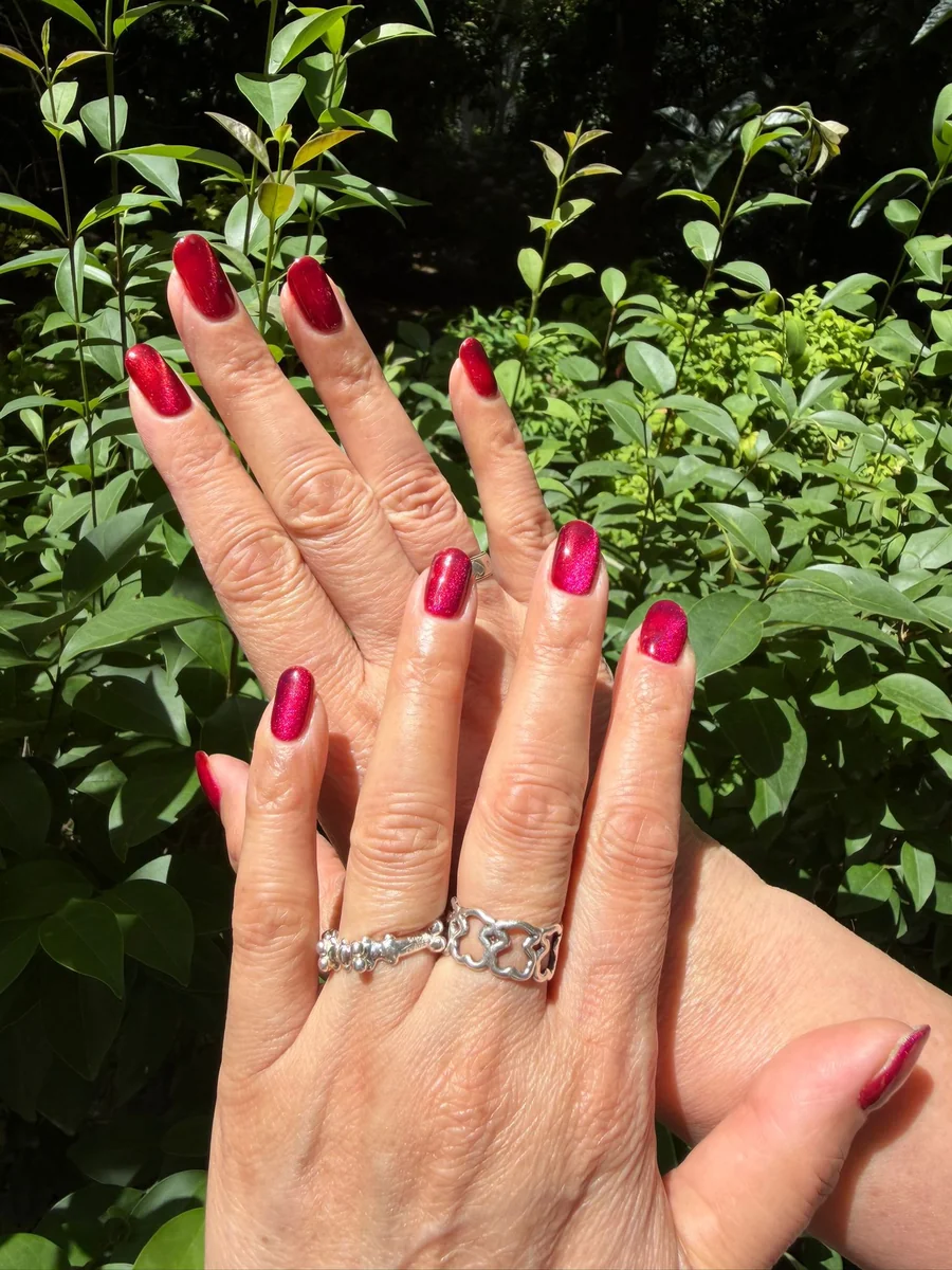Manicura semipermanente profesional en Mia's Care, Madrid